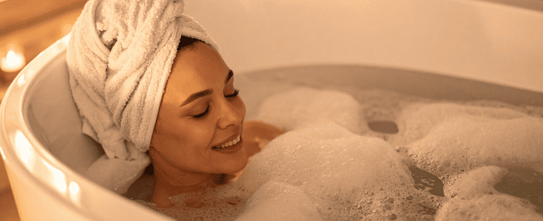 O Ritual do Banho: Mais que Limpeza, um Momento de Autocuidado
